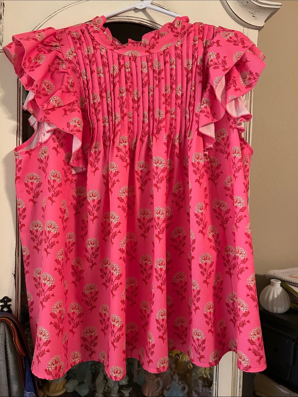 SHEIN Pink Floral Curve Top